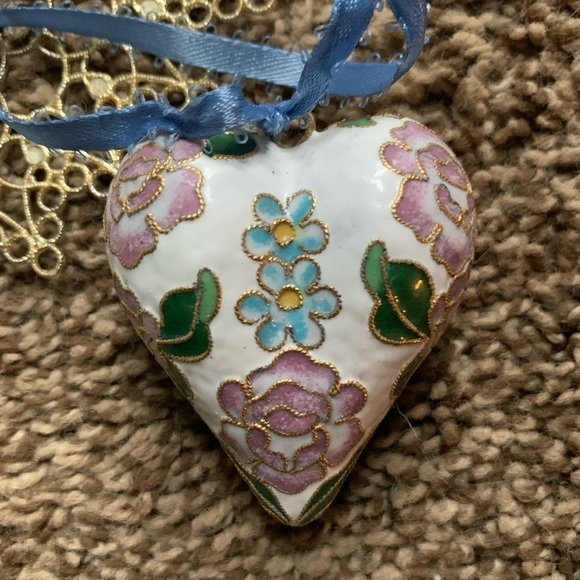 Vintage Cloisonné Heart-Shaped Floral Ornament - Picture 2 of 2